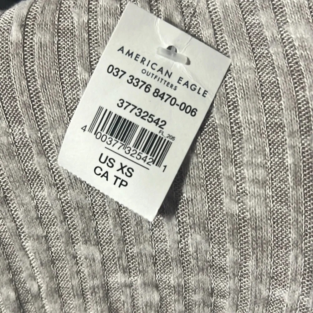 American Eagle Pullover - Picture 2 of 3